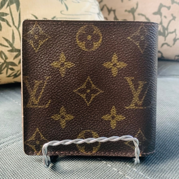 Authentic LOUIS VUITTON Monogram bifold unisex Marco wallet - Picture 8 of 11